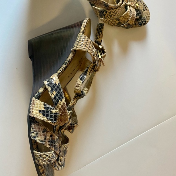 Dana Buchman wedges - Picture 5 of 6